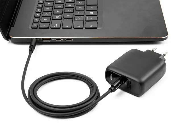 Delock Stromkabel - USB-C (M) zu Gleichstromstecker 5,5 x 2,1 mm (M) ( 87977 )