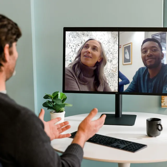 Owl Bar - video conferencing device
